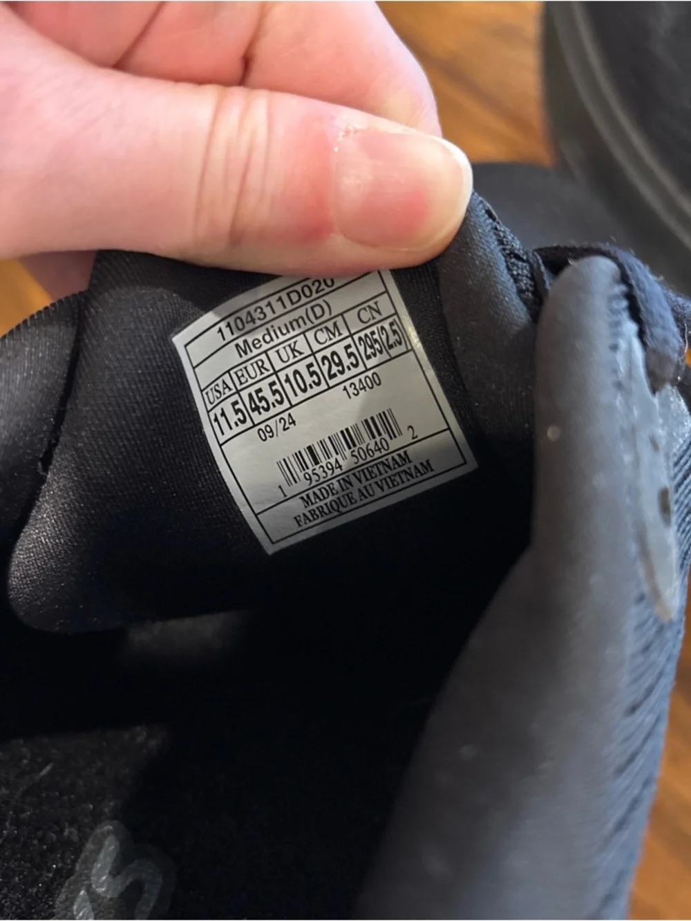 Brooks Ghost Max 2 Athletic Shoes - Picture 9 of 16